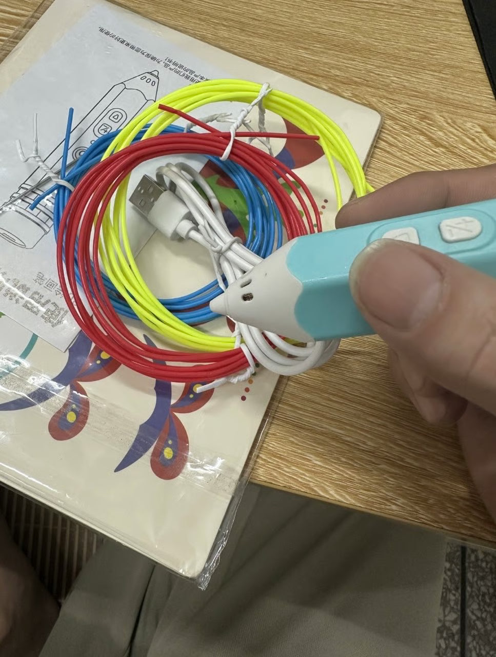 Pencil-Shaped 3D Printing Pen – The Ultimate Creative Gift for Kids This Christmas!